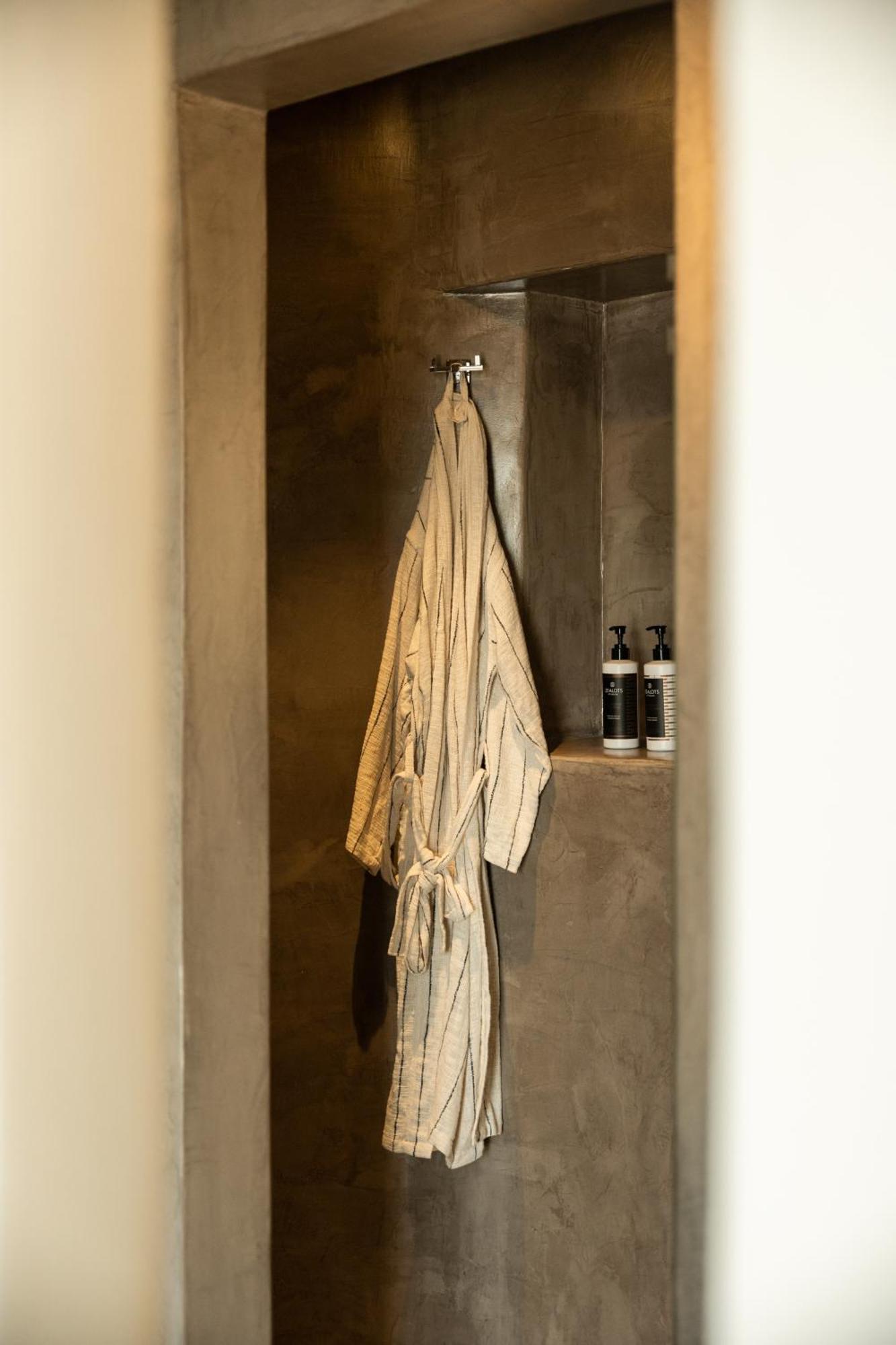 Akrotírion Black Diamond Suites (Adults Only) מראה חיצוני תמונה
